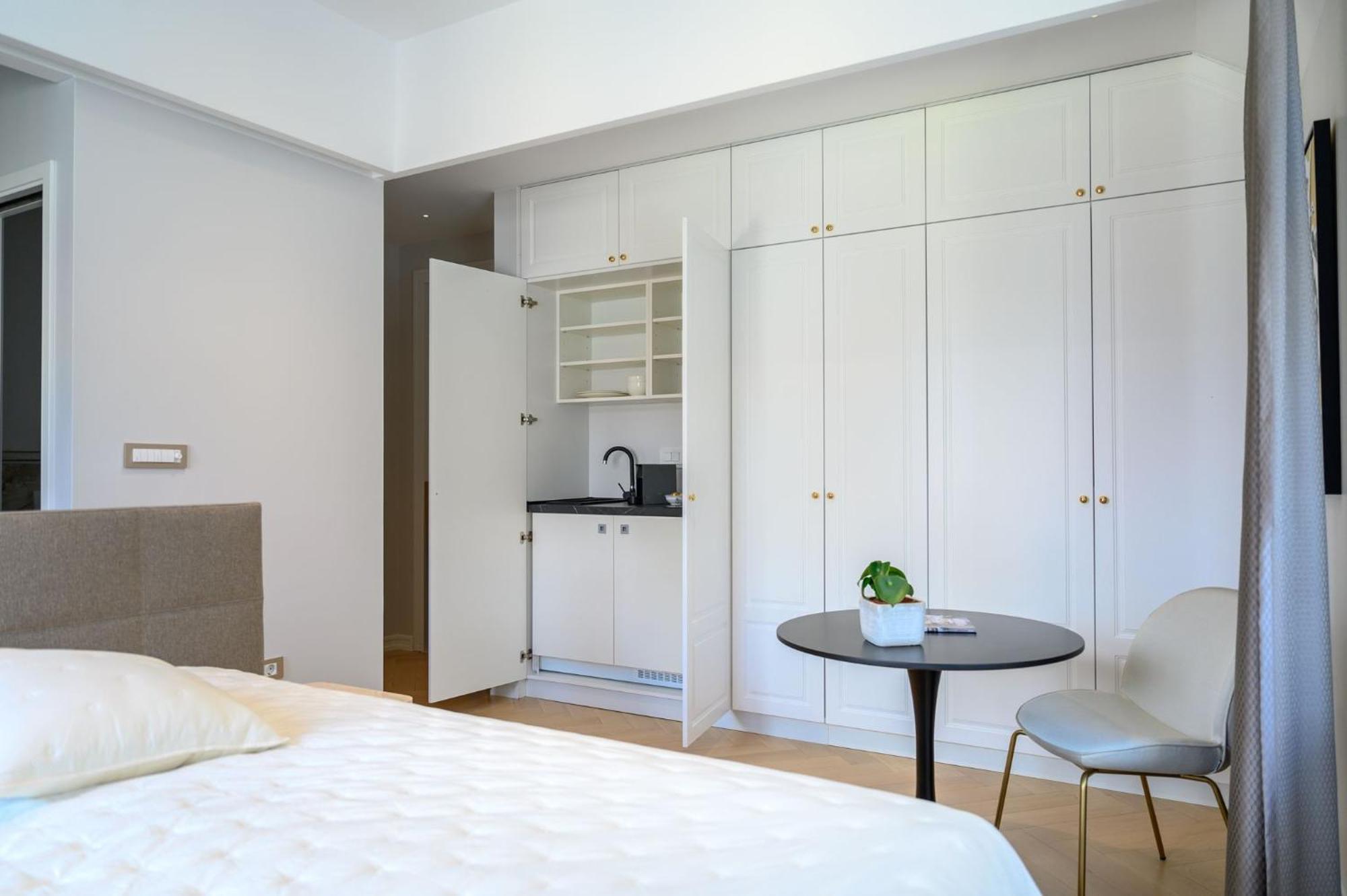 Apartment Beautiful In Old Town - Location *